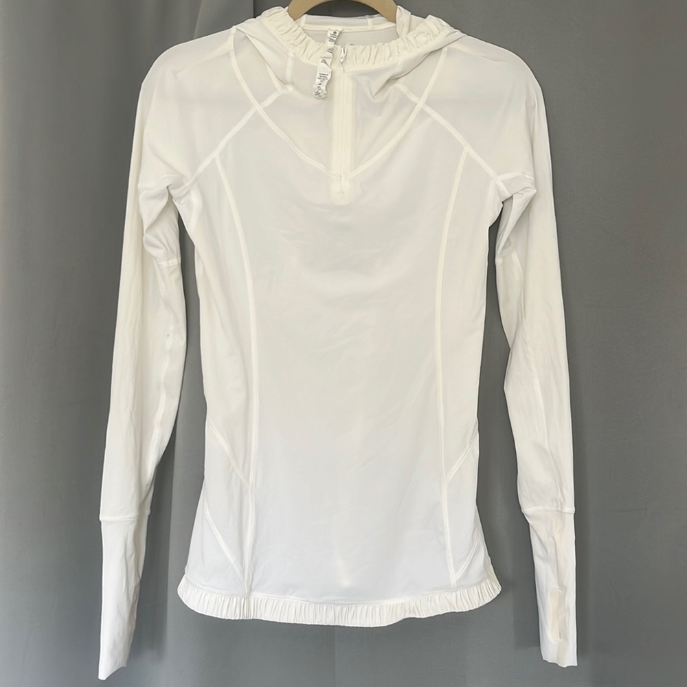 lululemon Light Running Top, size 4, Never worn